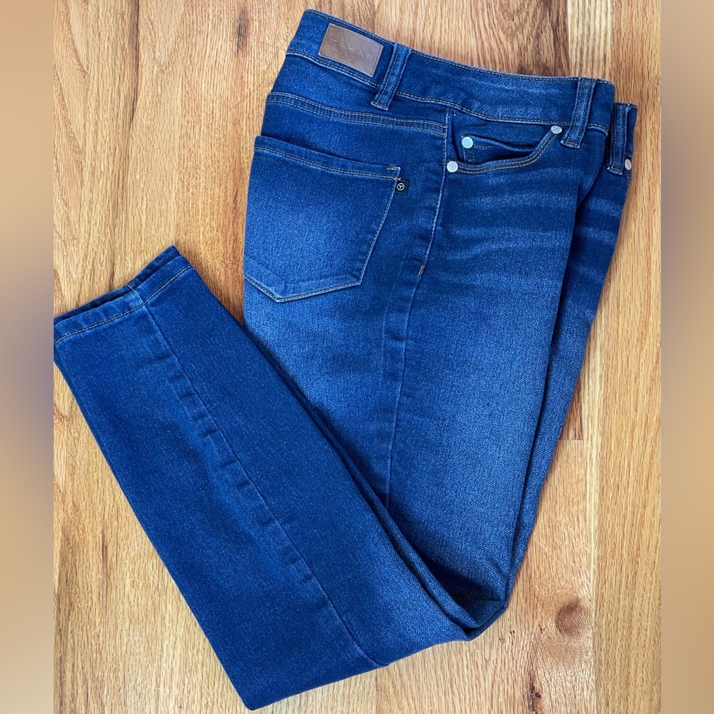 TAHARI Kelly Skinny Jean